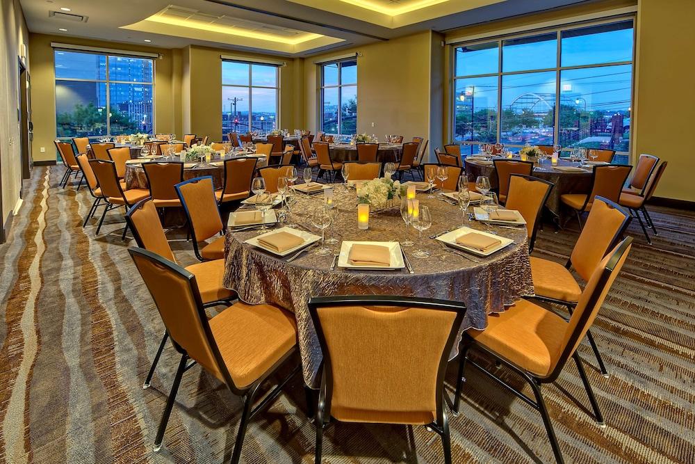 Hilton Garden Inn Nashville Downtown Convention Center Ngoại thất bức ảnh